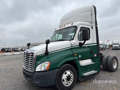 2018 Freightliner Cascadia 125 4x2 Day Cab Truck Tractor