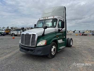2018 Freightliner Cascadia 125 4x2 تراكتور شاحنة (أحادي المحور)
