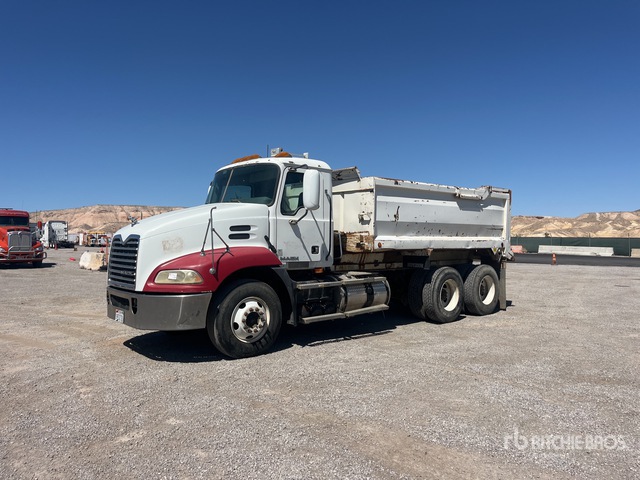 2010 Mack CXU600 6x4 T/A Dump Truck