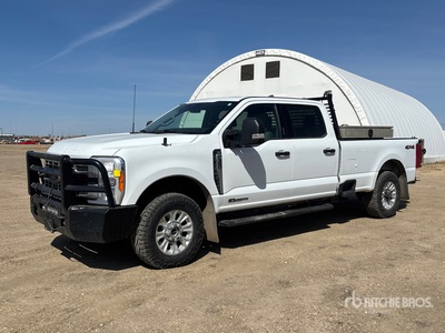 2023 Ford F-350 XLT 4x4 Crew Cab Pick-up