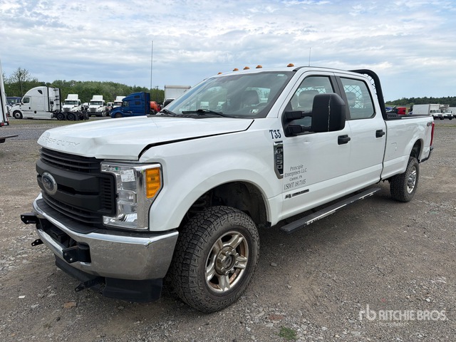 2017 Ford F-250 XL 4x4 Crew Cab Pickup