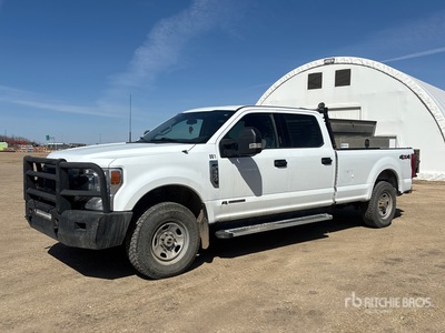 2022 Ford F-350 XLT 4x4 Crew Cab Pick-up
