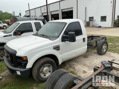 2008 Ford F-250 XL Super Duty 4x2 Cab and Chassis