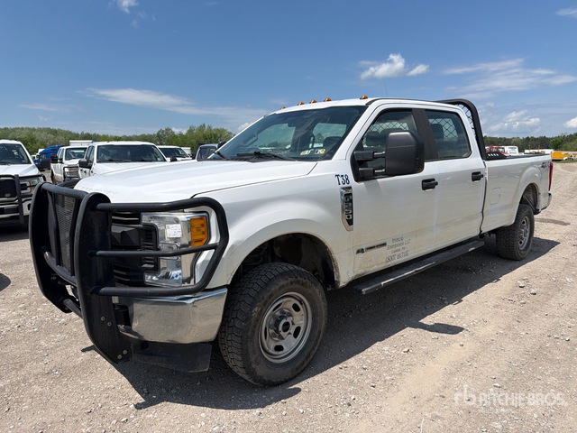 2017 Ford F-250 XL 4x4 Crew Cab Pickup