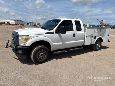 2015 Ford F-250 4x4 Extended Cab Camion utilitaire
