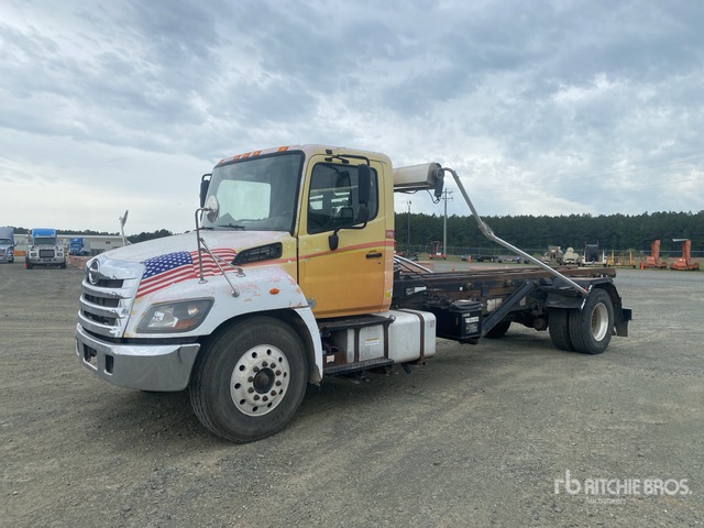 2017 Hino 268 4x2 Roll-Off Truck