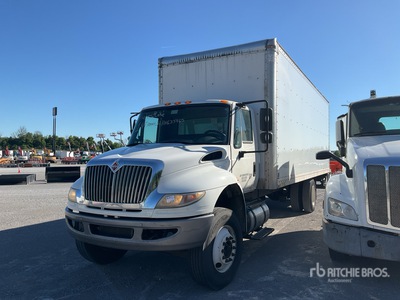 2017 International 4300 4x2 Camion fourgon (Inoperable)