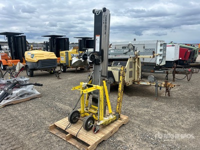 Contractor lift