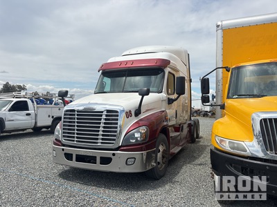 2018 Freightliner Cascadia 6x4 T/A Sleeper Truck Tractor