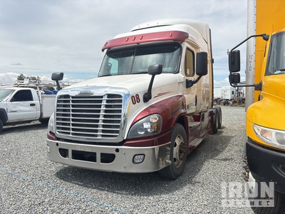 2018 Freightliner Cascadia 6x4 T/A Sleeper Truck Tractor