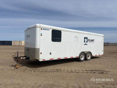 2005 Royal Cargo 29 ft T/A Trailer utilitario