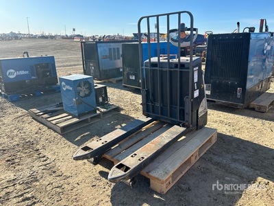 WP 3000 Series 2040 lb Electric Pallet Jack