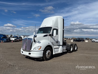 2020 Kenworth T680 6x4 T/A Day Cab Truck Tractor