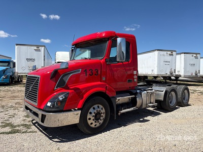 2016 Volvo VNL 6x4 T/A Day Cab Truck Tractor