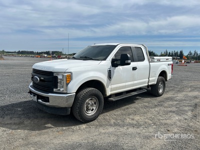 2017 Ford F-250 XL 4x4 Extended Cab Pickup