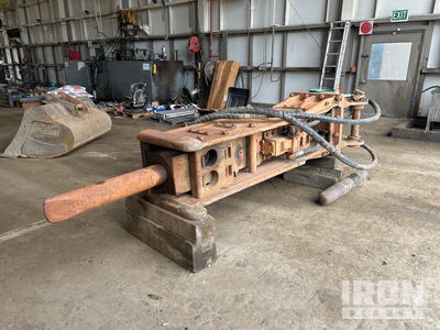 NPK E225 Hydraulic Breaker