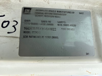 2007 GMC T7500 4x2 Attenuator Truck