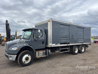 2017 Freightliner M2 106 6x4 飲料運搬用トラック