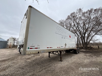 2009 Manac 28 ft x 102 in Sliding T/A Van Trailer