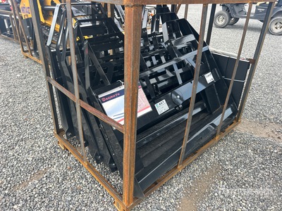 Quantity of (5) 2026 AGT JDCPF42-2200-FF 42 in Skid Steer Forks (Unused)