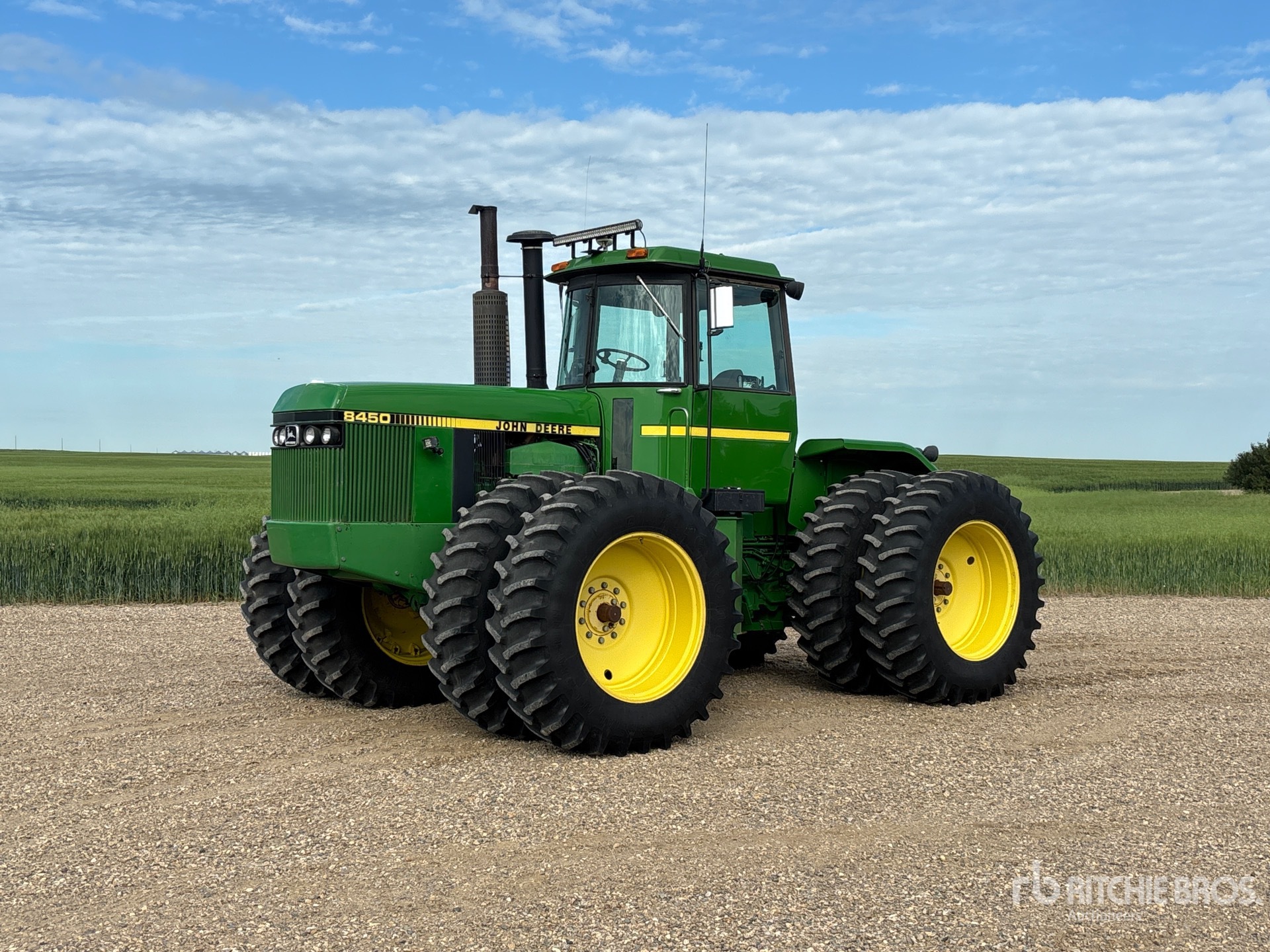 John Deere 8450 Articulated 4WD Tractor