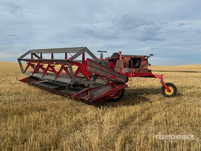 1978 Versatile 400 20 ft Swather Windrower