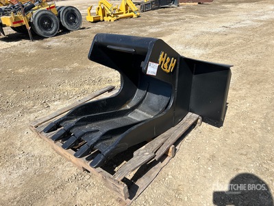 H&H 24 in Digging Skid Steer Bucket