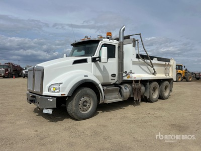 2023 Kenworth T880 6x4 T/A Dump Truck