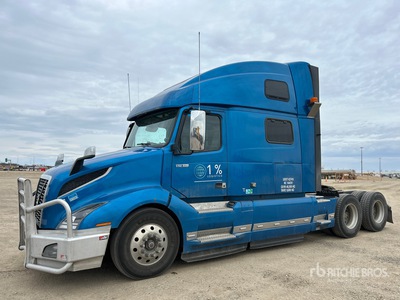 2021 Volvo VNL860 6x4 T/A Sleeper Truck Tractor