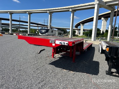 2013 Transcraft DTL-2100 53 ft T/A Spread Axle Single Drop Plateforme Surbaissée