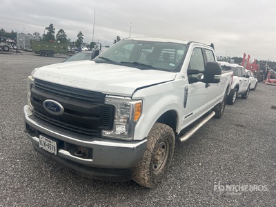 2017 Ford F-250 XL 4x4 Crew Cab Pickup