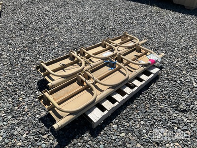 (2) 12422465 Vehicular Seats