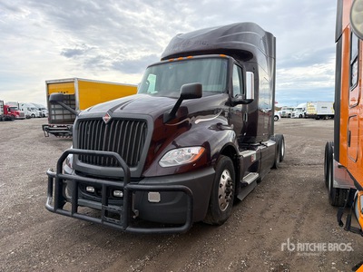2020 International LT625 تراكتور شاحنة كابينة النوم (ثنائية المحور)