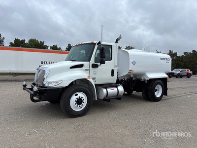 2021 International MV607 2000 gal 4x2 Water Truck