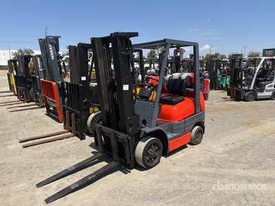 Toyota 42-6FGCU25 4920 lb Forklift