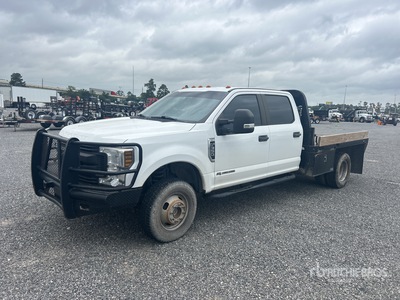 2019 Ford F-350 XL 4x4 Crew Cab Pritsche-Lkw (Inoperable)
