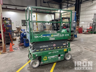 2016 Skyjack SJIII-3219 Electric Scissor Lift