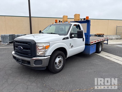 2016 Ford F-350 XL 4x2 Camion à Plateau