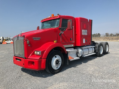 2015 Kenworth T800 6x4 Tractocamion con Dormitorio / T/A Sleeper Truck Tractor