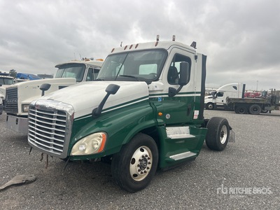 2017 Freightliner Cascadia 125 4x2 Cabeza Tractora Cabina Corta (Inoperable)