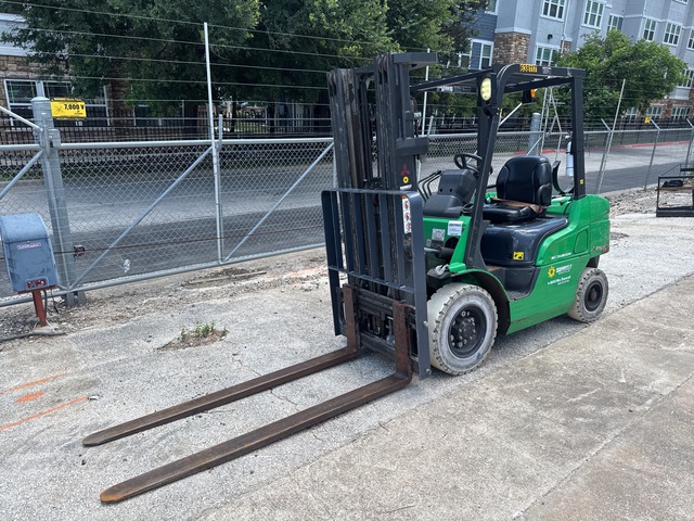 2014 Mitsubishi FG25N 4500 lb Pneumatic Tire Forklift