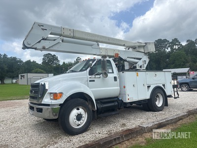 2010 Terex Hi-Ranger HR46M 46 ft on 2011 Ford F-750 XL 4x2 高所作業車