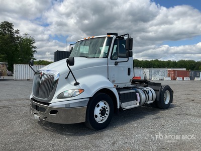 2018 International ProStar + 113 6x2 تراكتور شاحنة نهارية (ثنائية المحور)