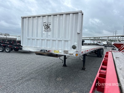 2014 Reitnouer 48 ft T/A Spread Axle Flatbed Trailer