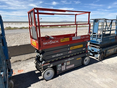 2016 Skyjack 3226 Electric シザーリフト