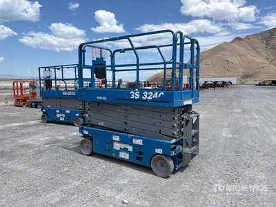 2016 Genie GS3246 Scissor Lift