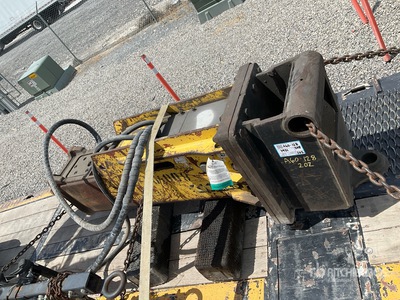 2015 Stanley MBX138 Hydraulic Breaker