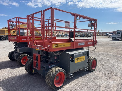 2016 Skyjack SJ6826 RT Dual Fuel Elevador de tijera