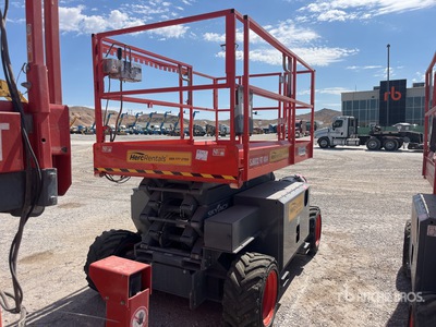 2016 Skyjack SJ6832RT 4x4 Dual Fuel Elevador de tijera