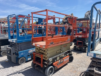 2017 JLG 1932R Electric Scissor Lift